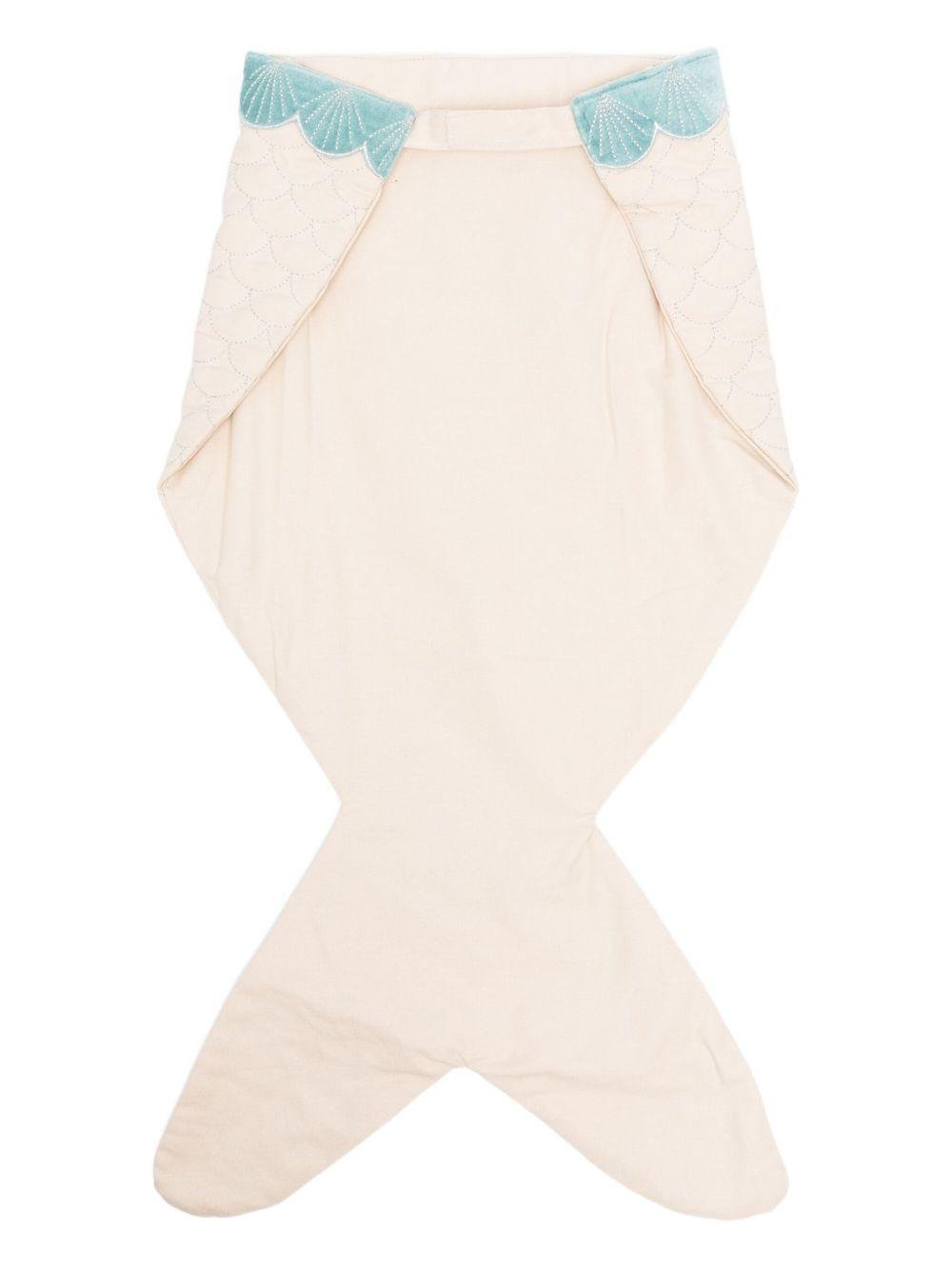 Abito sirena giocattolo per bambina Avery Row beige con rifiniture smerlate - Rubino Kids