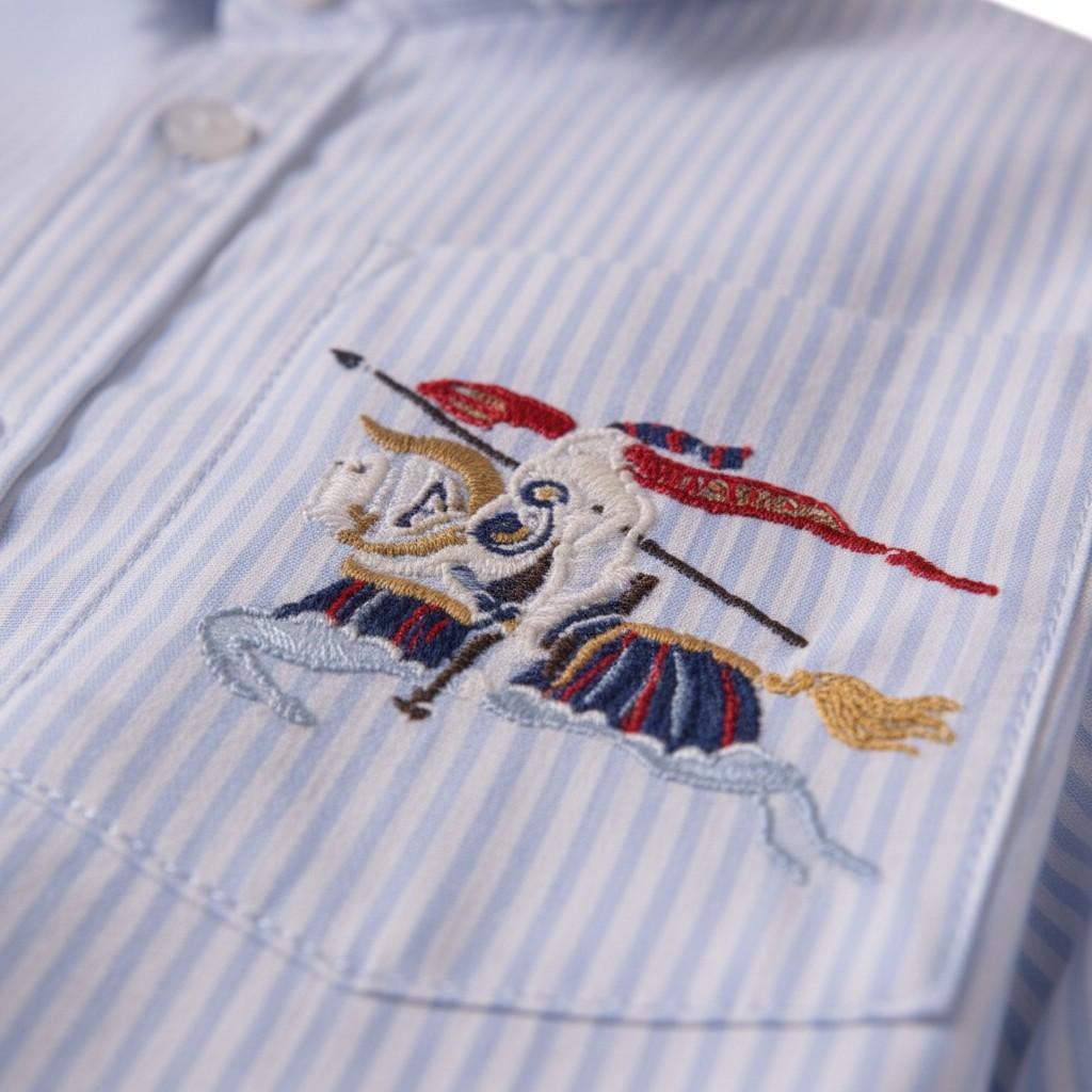 Camicia per bambino Burberry Kids azzurra con Equestrian Knight sul davanti - Rubino Kids
