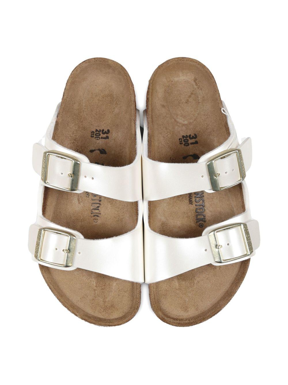 Ciabatte per bambina Birkenstock Kids Arizona bianco con doppia chiusura con fibbia - Rubino Kids