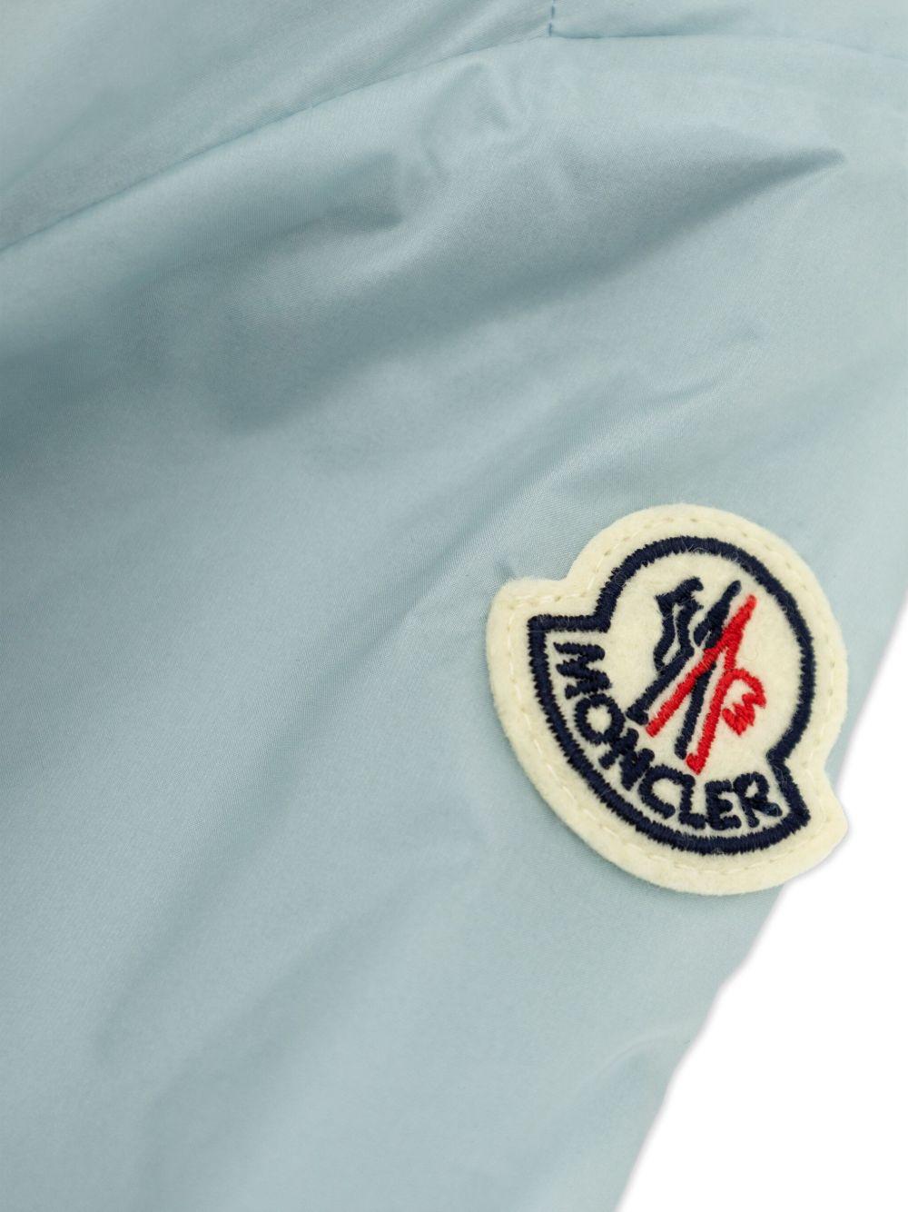 Giacca per bambino Moncler Enfant azzurro con applicazione - Rubino Kids