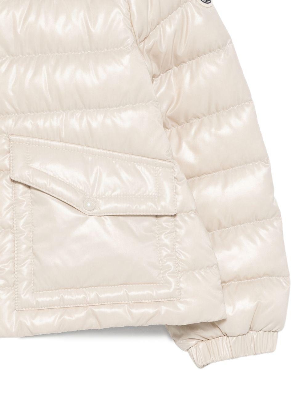 Giubbino per bambina Moncler Kids bianco con cappuccio - Rubino Kids