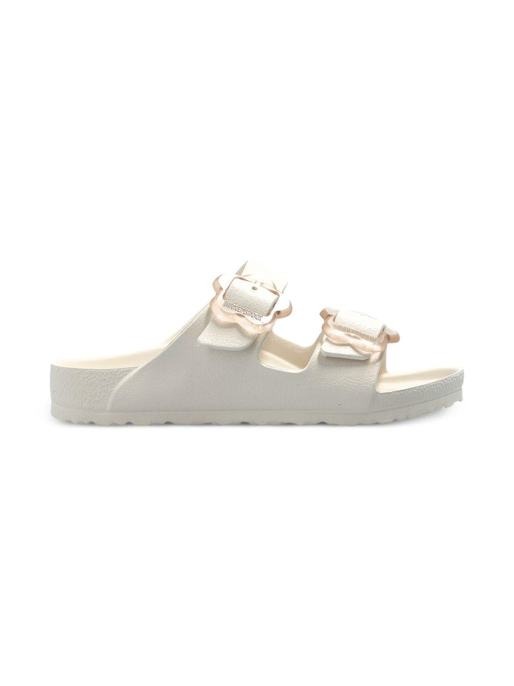 Ciabatte Arizona per bambina Birkenstock Kids bianche con con fibbia a forma di fiore 1031291 EGGSHELL BIRKENSTOCK