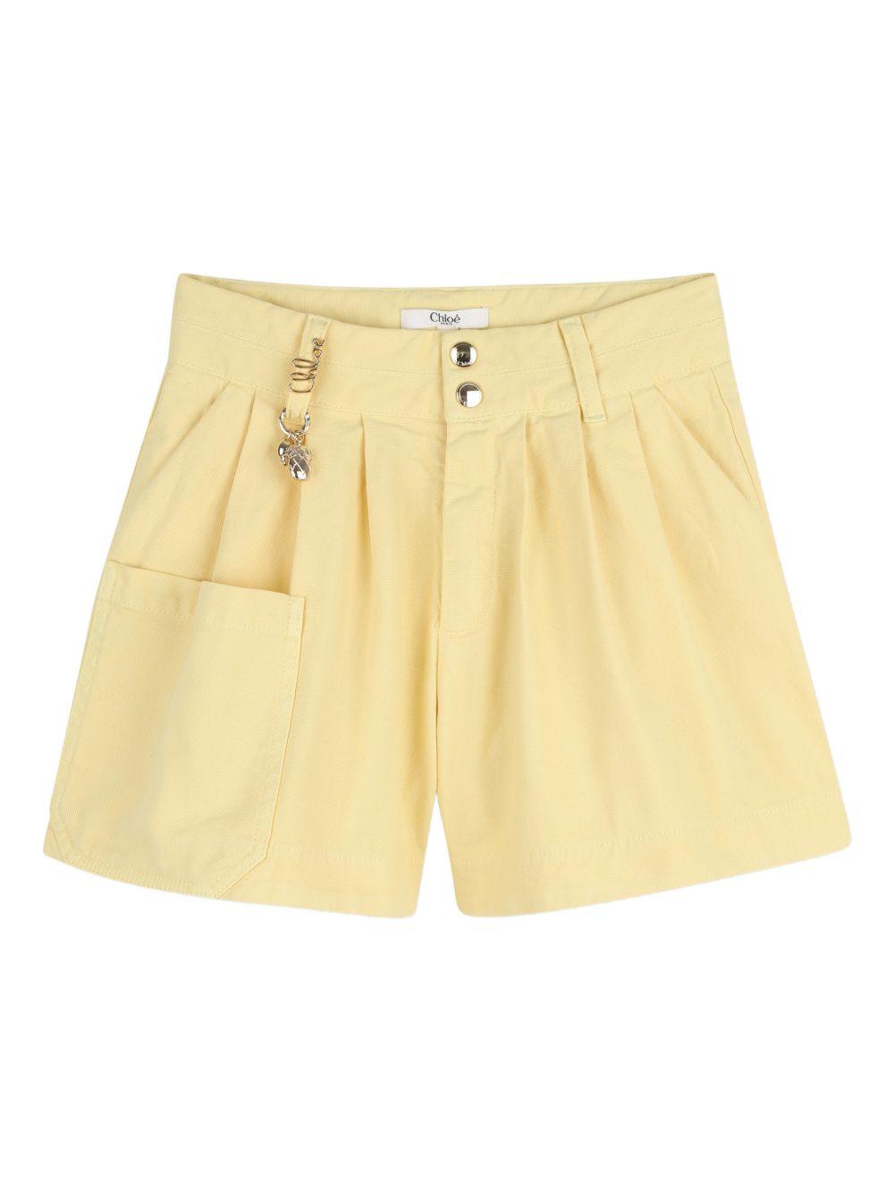 Shorts per bambina Chloé Kids giallo con dettaglio ciondolo C20842 52A CHLOE' KIDS