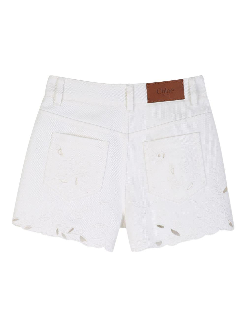 Shorts per bambina Chloé Kids bianco con ricamo floreale C20848 117 CHLOE' KIDS