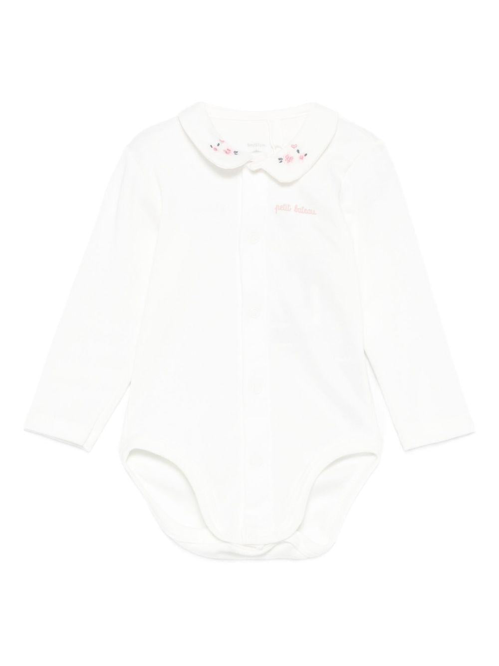 Tutina per neonati Petit Bateau bianca con ricamo a fiori A0EKL 03 PETIT BATEAU
