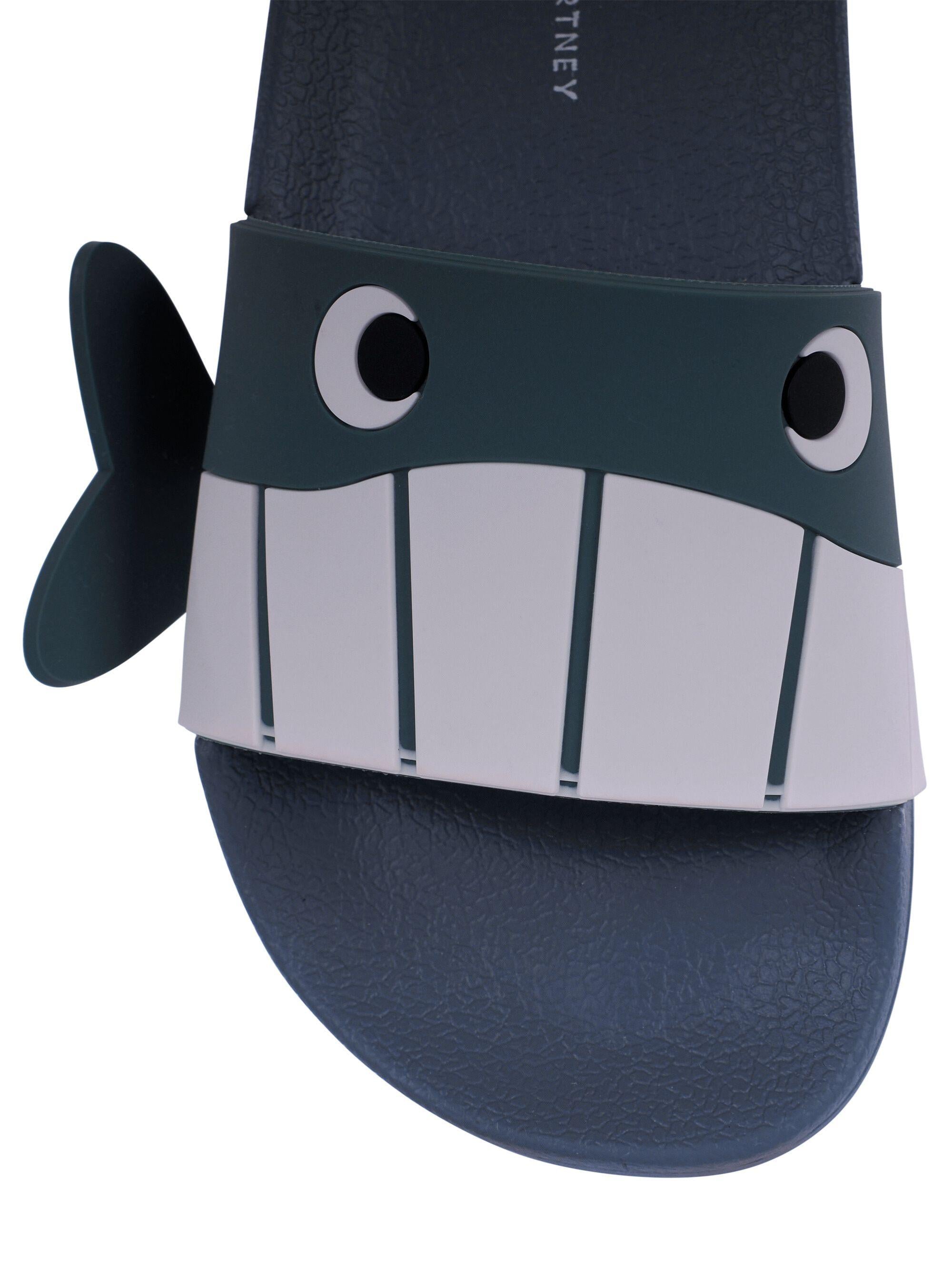 Ciabatte per bambino Stella McCartney Kids blu con motivo balena TY0Q76 Z2948 61G STELLA McCARTNEY KIDS