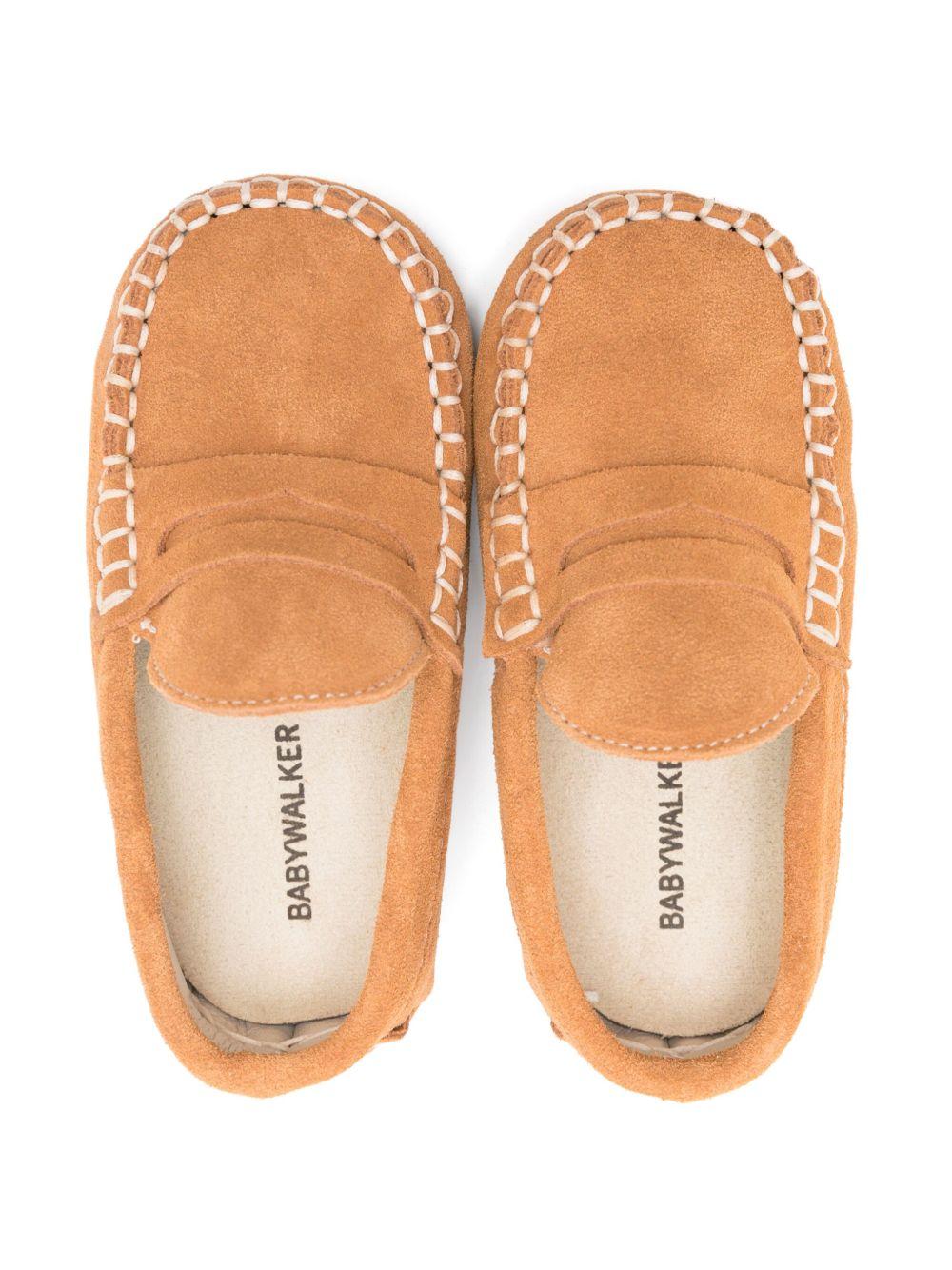 Mocassini in pelle scamosciata per bambino BabyWalker marrone con cuciture a contrasto - Rubino Kids