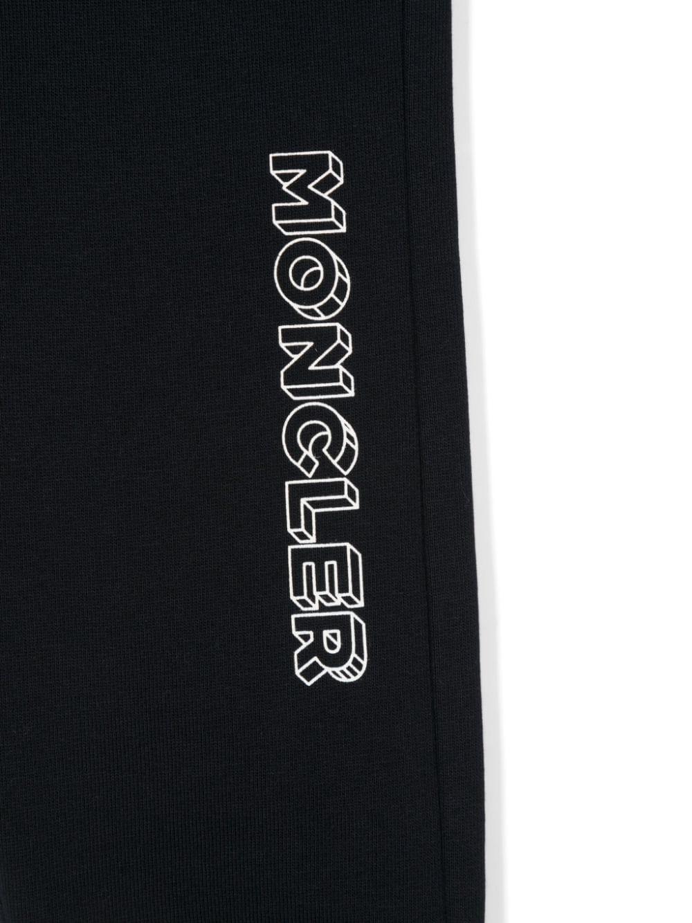 Pantaloni da tuta con stampa logo per bambino Moncler Enfant blu con toppa - Rubino Kids