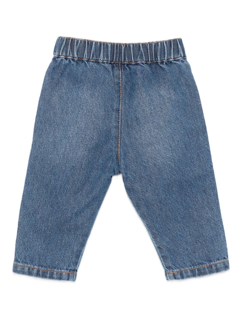 Pantaloni per neonati Moschino Kids denim con toppa Teddy - Rubino Kids