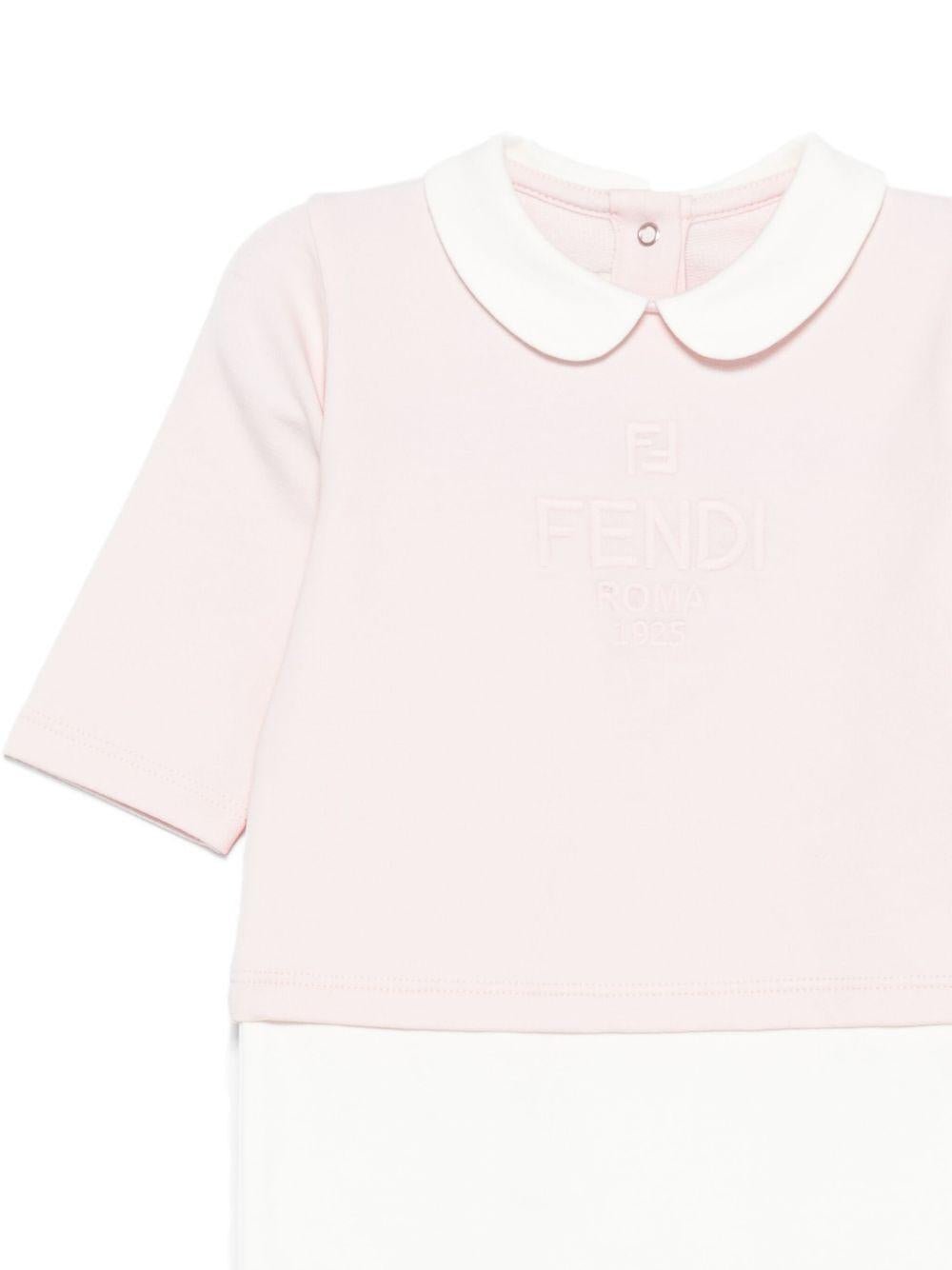 Set con tutina cappellino e bavaglino per neonata Fendi Kids rosa con logo ricamato - Rubino Kids