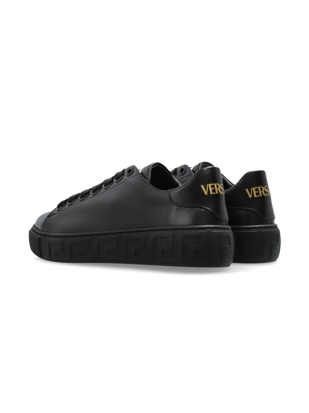 Sneakers Greca per bambino Versace Kids nere con logo sul tallone - Rubino Kids