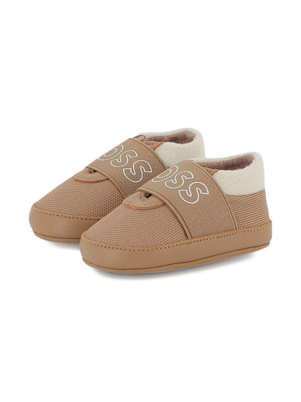 Sneakers per neonati BOSS Kids beige con logo - Rubino Kids