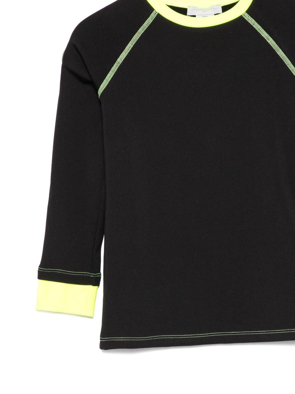 T-shirt per bambina Stella McCartney Kids nero con bordo a contrasto - Rubino Kids