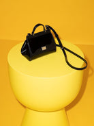 Borsa Sicily mini a spalla per bambina Dolce & Gabbana Kids nero lucida con manico - Rubino Kids