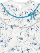Camicia per bambina A'lapage bianca con decorazioni floreali azzurre - Rubino Kids