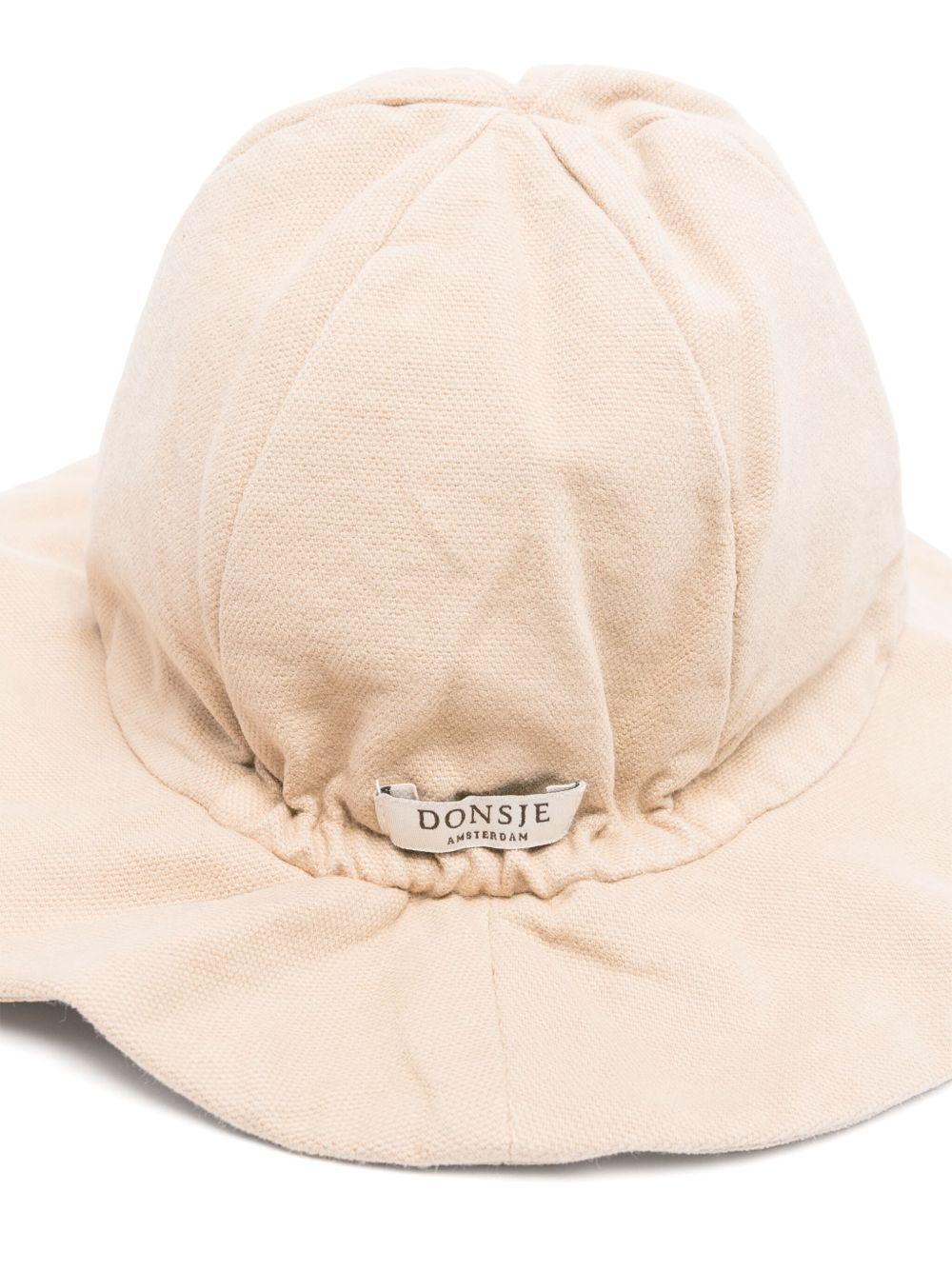 Cappello per neonata Donsje Steijn beige con motivo con ricamo - Rubino Kids