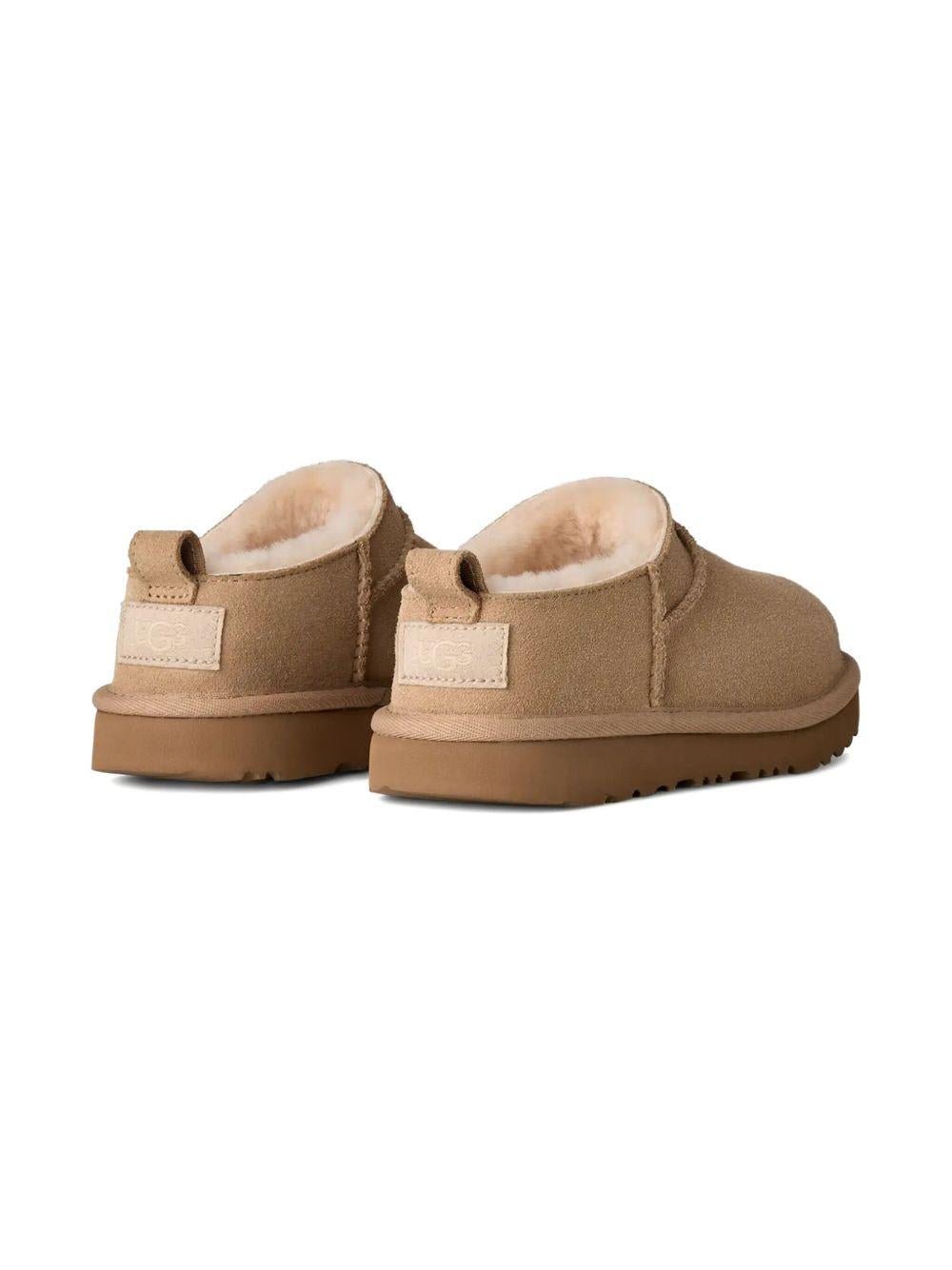 Ciabatte Classic Micro per bambina UGG Kids beige con design slip - on - Rubino Kids