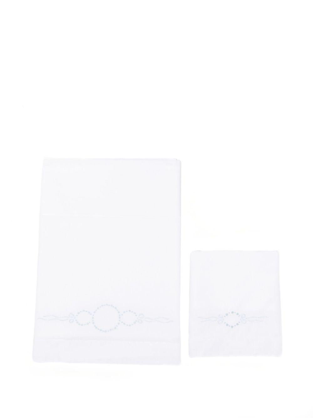 Coperta ricamata per neonati Mariella Ferrari bianco con dettagli azzurri - Rubino Kids