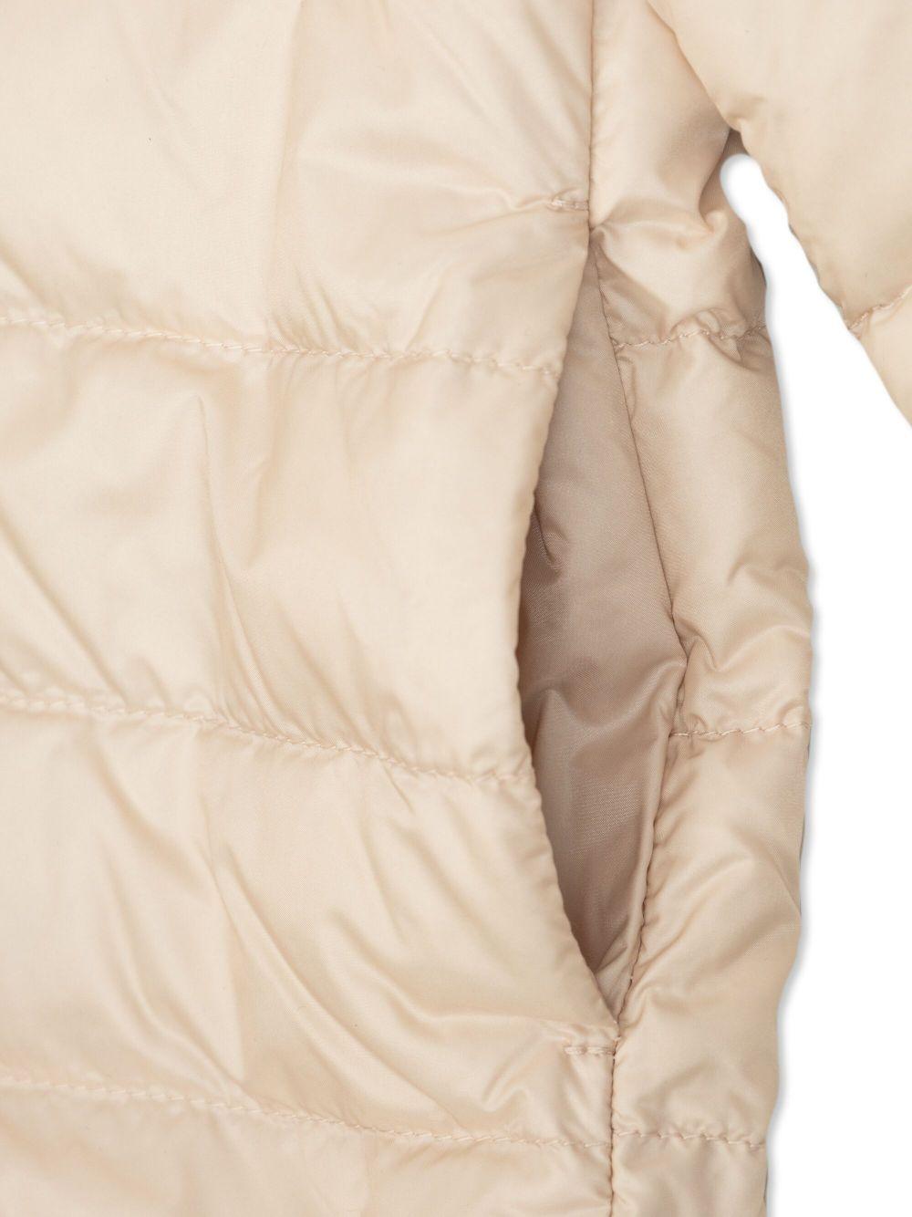 Giacca imbottita per neonata Moncler Enfant rosa con due tasche laterali oblique - Rubino Kids