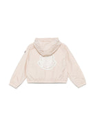 Giubbino per bambina Moncler Enfant beige con due tasche superiori a marsupio - Rubino Kids