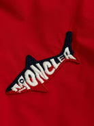 Giubbino per bambino Moncler Enfant rosso reversibile con cappuccio e orli elasticizzati - Rubino Kids