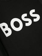 T-shirt per bambino Boss Kids nera con stampa logo sul davanti J25P25 09B BOSS KIDS 