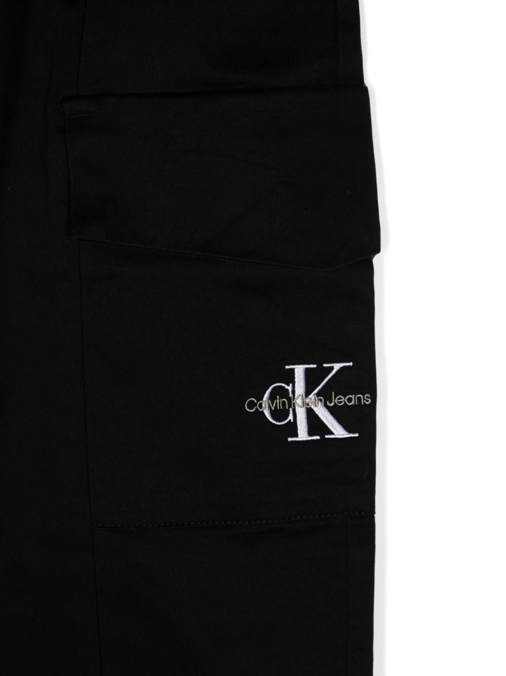 Pantaloni cargo per bambina Calvin Klein Kids nero a gamba larga - Rubino Kids