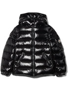 Piumino New Maya per bambino Moncler Enfant nero con applicazione sulla manica con logo - Rubino Kids