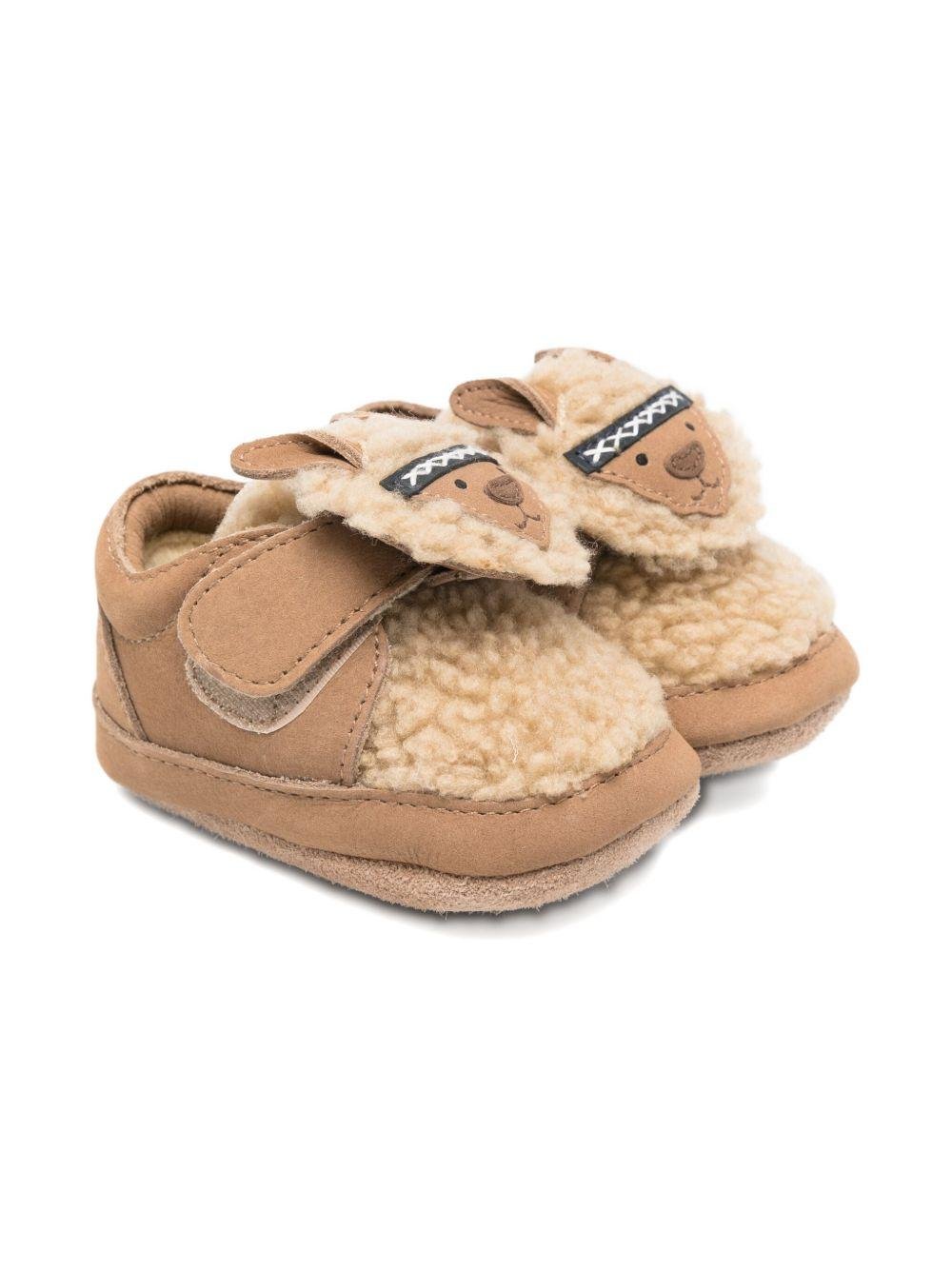Scarpe da culla per neonati Donsje beige con applicazioni in pelle di pecora - Rubino Kids