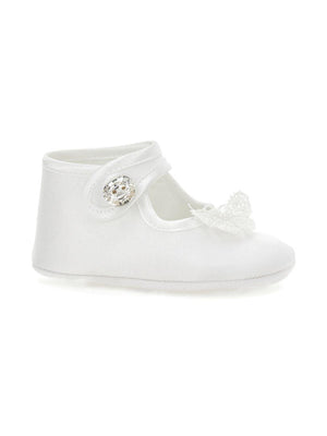 Monnalisa white baby girl shoes with button closure