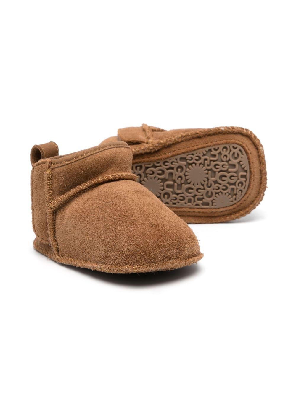 Scarpe primi passi per neonati UGG Kids beige Classic Ultra Mini - Rubino Kids