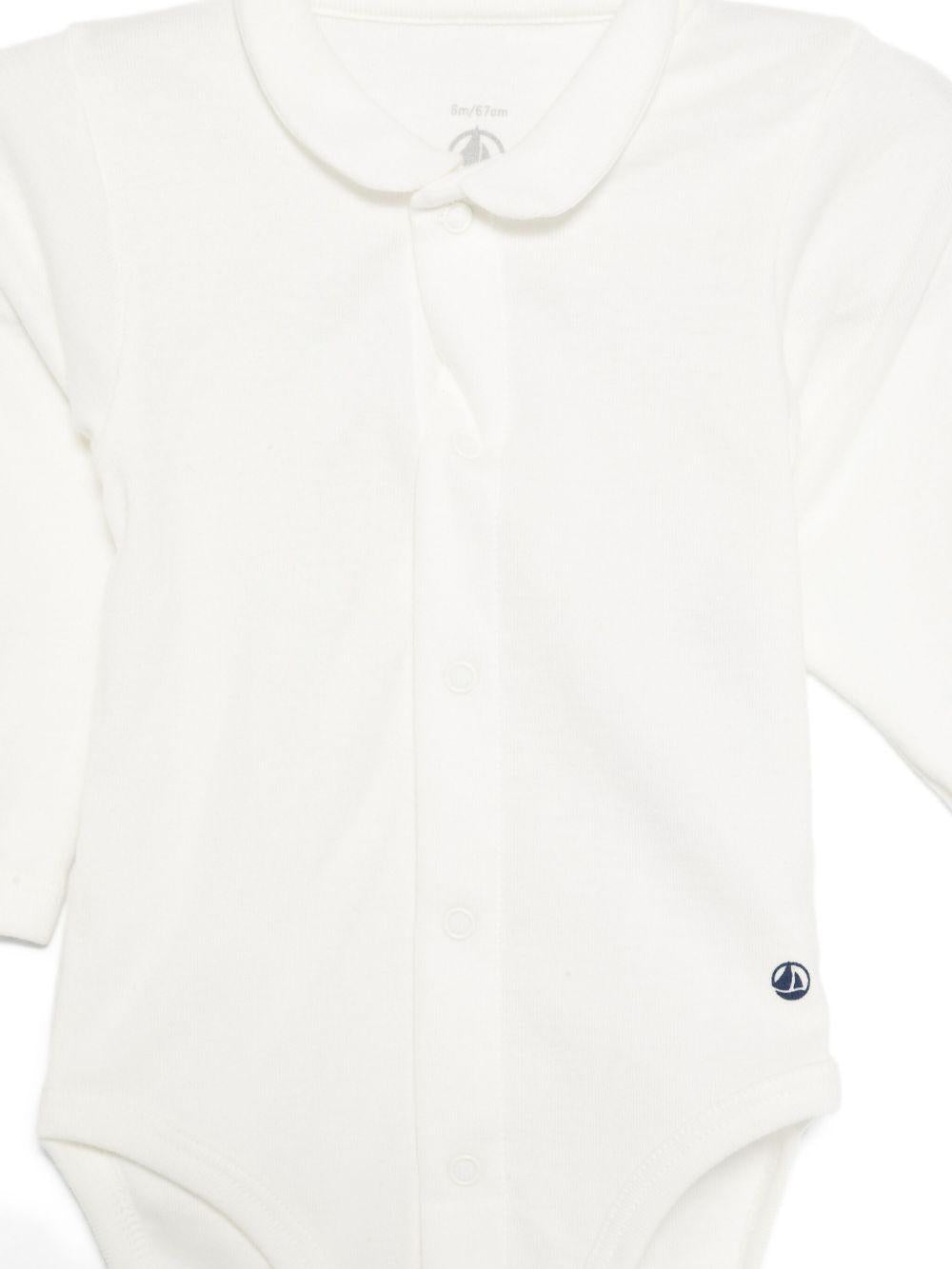 Set t-shirt e pantaloni per neonati Petit Bateau bianco con motivo a cuori - Rubino Kids