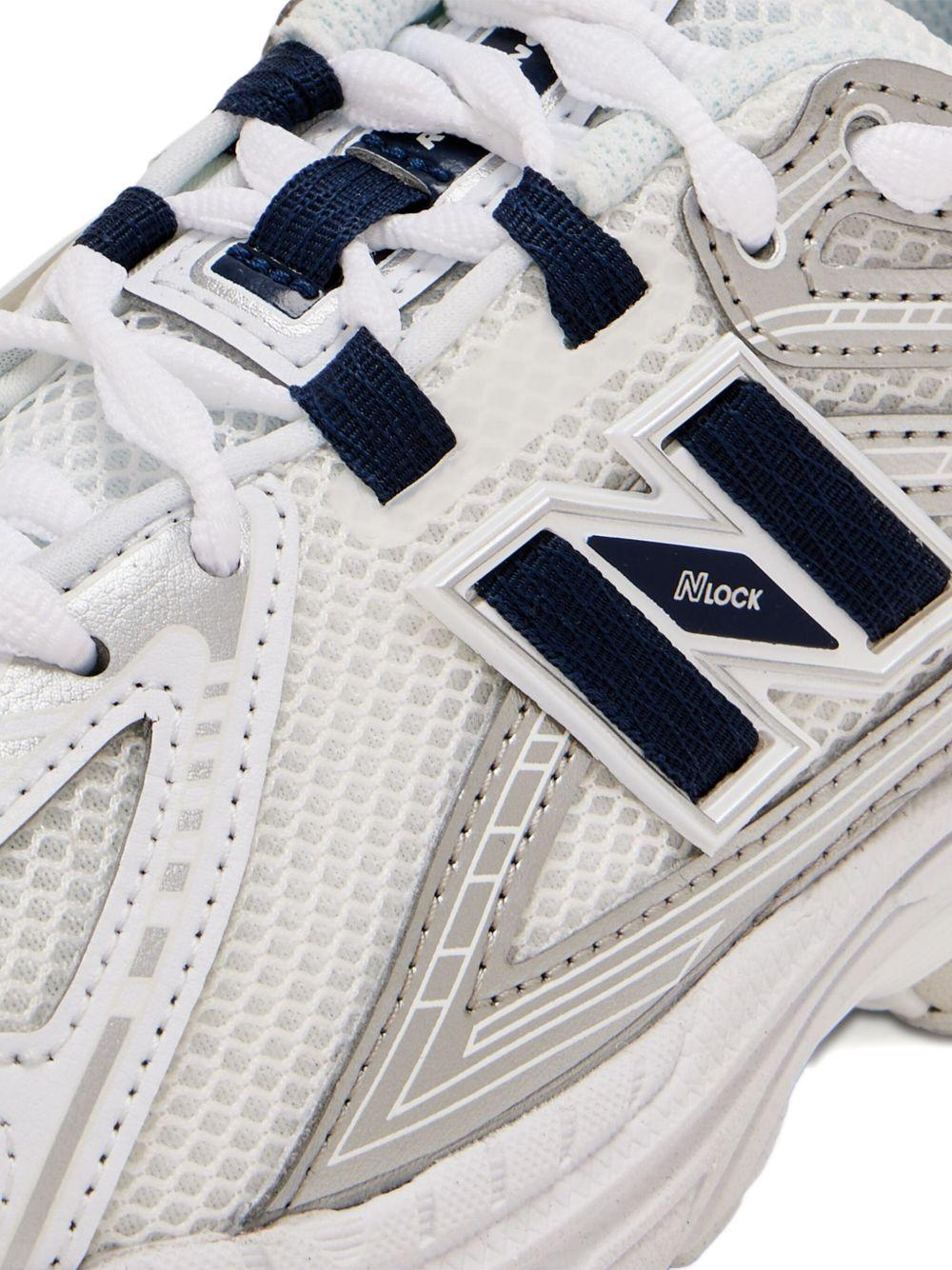 Sneakers 1906 per bambino New Balance Kids bianche con applicazione con logo - Rubino Kids