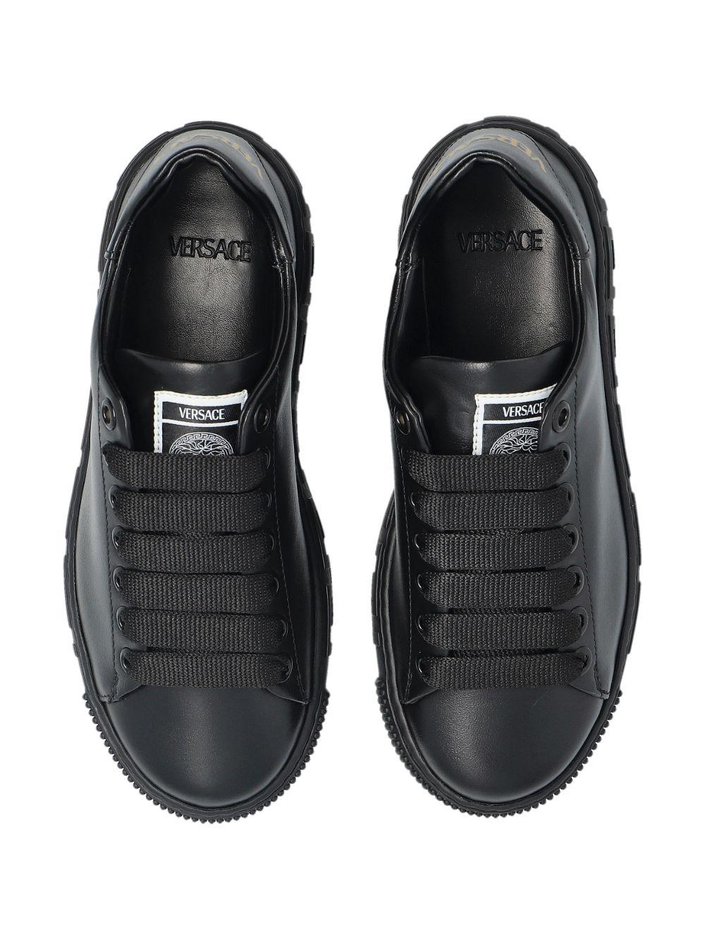 Sneakers Greca per bambino Versace Kids nere con logo sul tallone - Rubino Kids