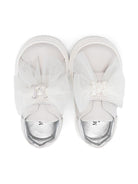 Sneakers per bambina Monnalisa grigio chiaro con fiocco e logo con strass - Rubino Kids