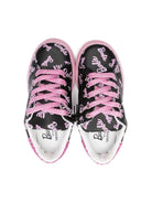 Sneakers per bambina Monnalisa x Barbie nero con stampa logo rosa e dettagli glitter - Rubino Kids