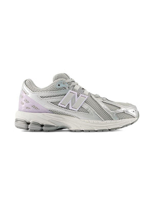 Sneakers per bambina New Balance Kids grigie con inserti in rete