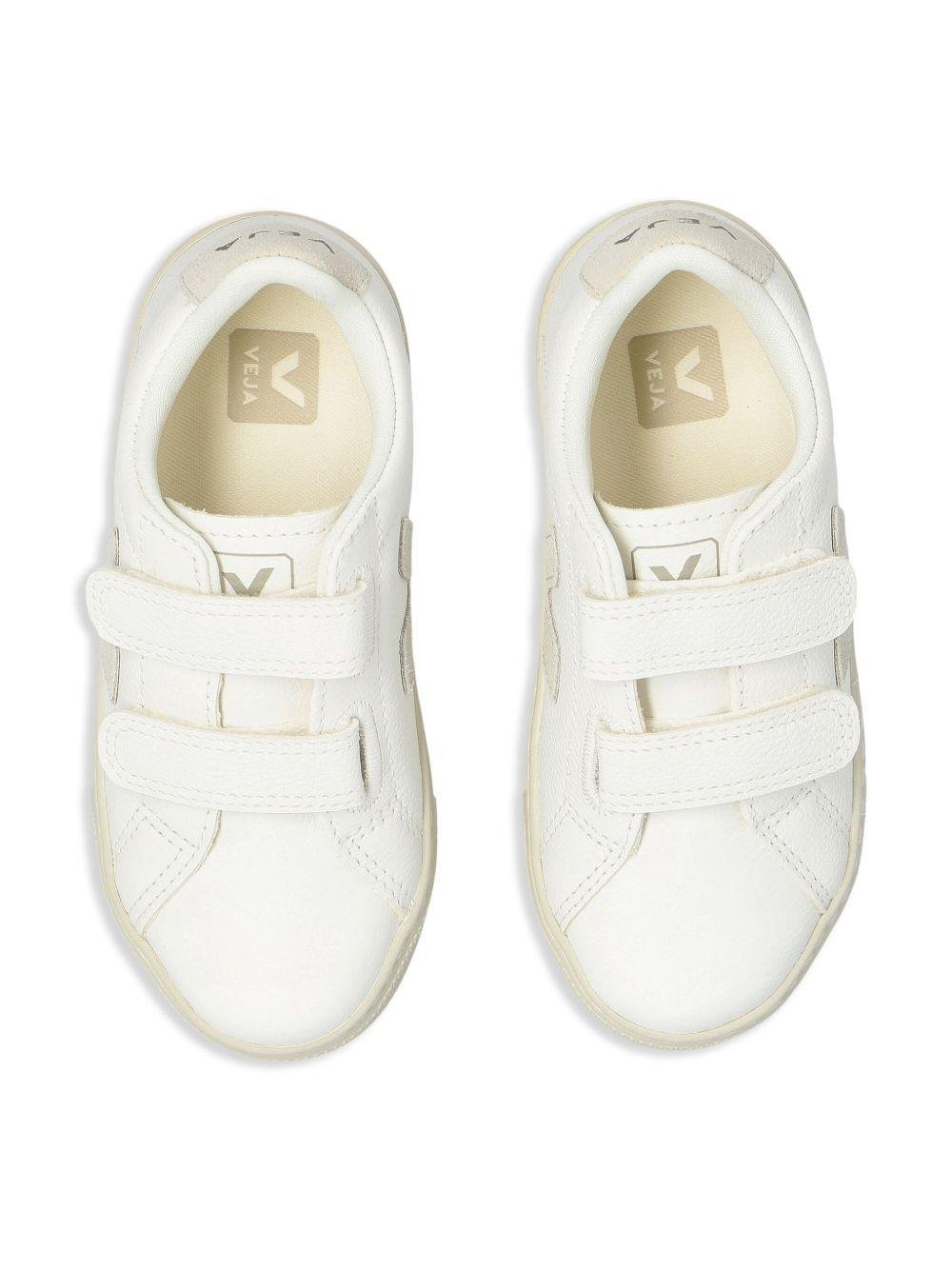 Sneakers per bambini Veja Kids bianche con applicazione con logo - Rubino Kids